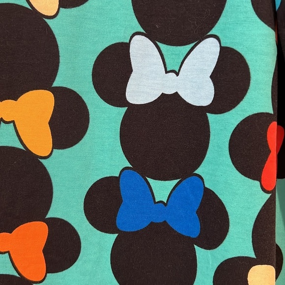 LuLaRoe Women’s Minnie Mouse Disney Irma vacation Party tee Shirt Top size L - Picture 4 of 6